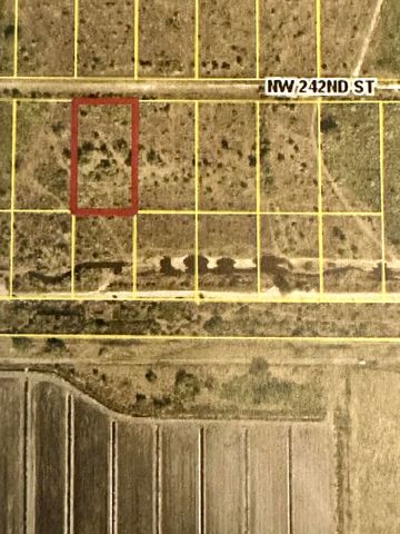 22076 NW 242nd Street, Okeechobee, FL 34972