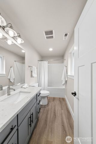 17013 140th AVE E, Puyallup, WA 98374