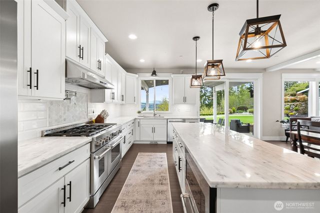 17013 140th AVE E, Puyallup, WA 98374