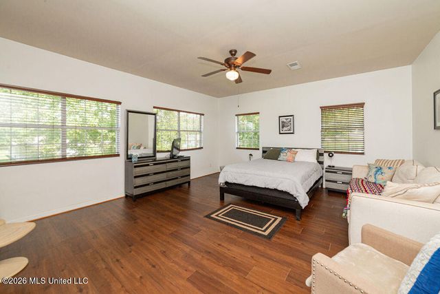 811 View Street, Waveland, MS 39576