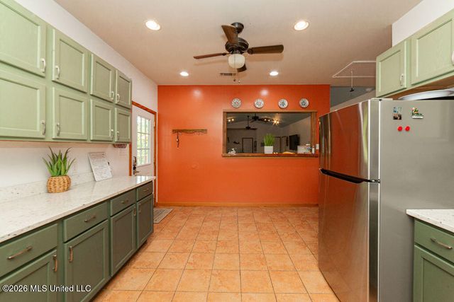 811 View Street, Waveland, MS 39576