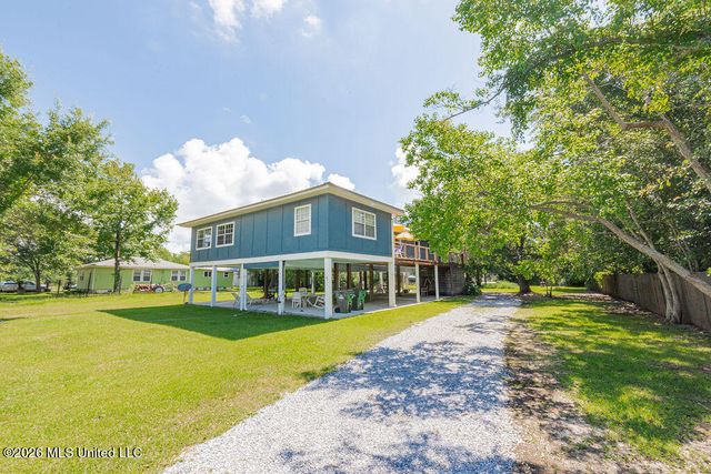 811 View Street, Waveland, MS 39576