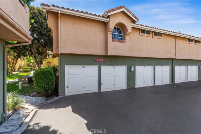 186 Alicante Aisle, Irvine, CA 92614