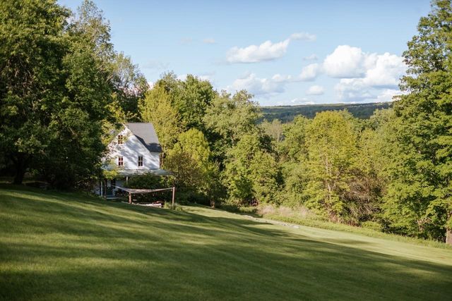 1556 Gulf Road, Callicoon Center, NY 12724