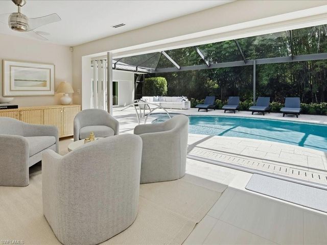 1390 Mandarin RD, Naples, FL 34102