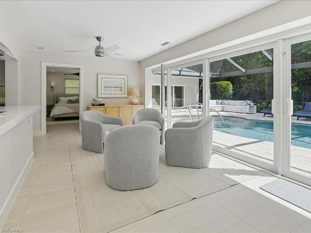 1390 Mandarin RD, Naples, FL 34102