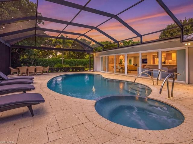 1390 Mandarin RD, Naples, FL 34102