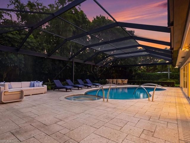 1390 Mandarin RD, Naples, FL 34102