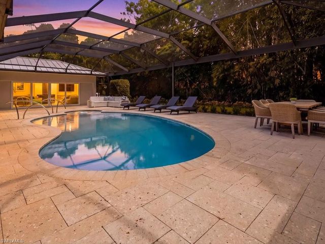 1390 Mandarin RD, Naples, FL 34102
