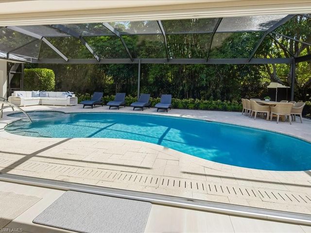 1390 Mandarin RD, Naples, FL 34102
