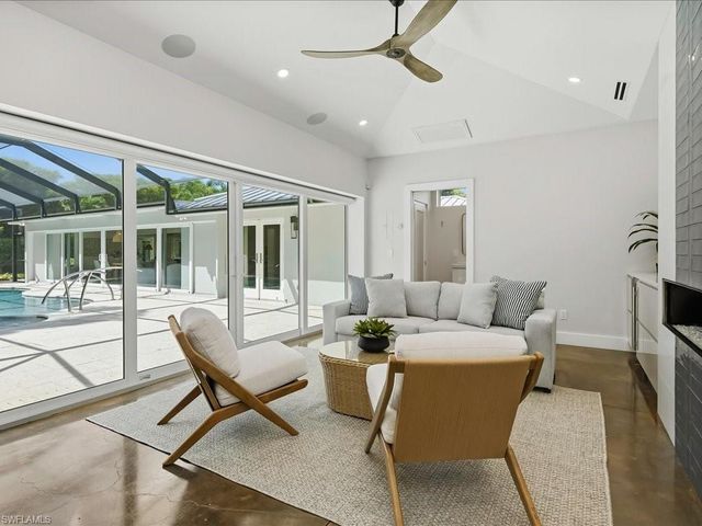 1390 Mandarin RD, Naples, FL 34102