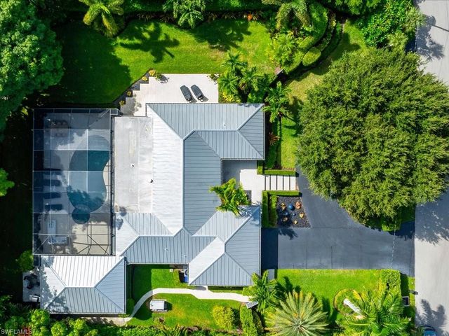 1390 Mandarin RD, Naples, FL 34102