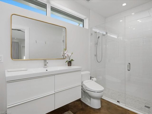 1390 Mandarin RD, Naples, FL 34102