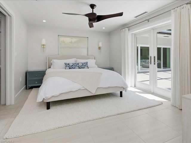 1390 Mandarin RD, Naples, FL 34102
