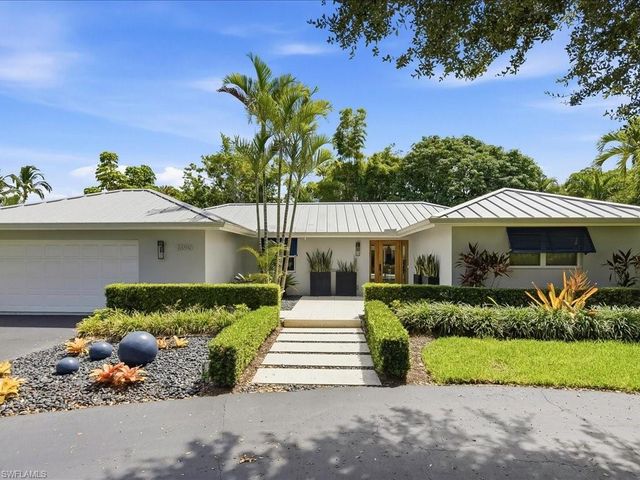 1390 Mandarin RD, Naples, FL 34102