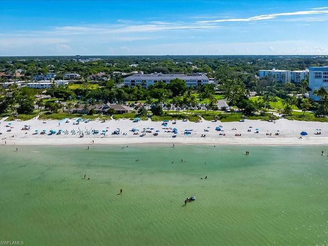 1390 Mandarin RD, Naples, FL 34102