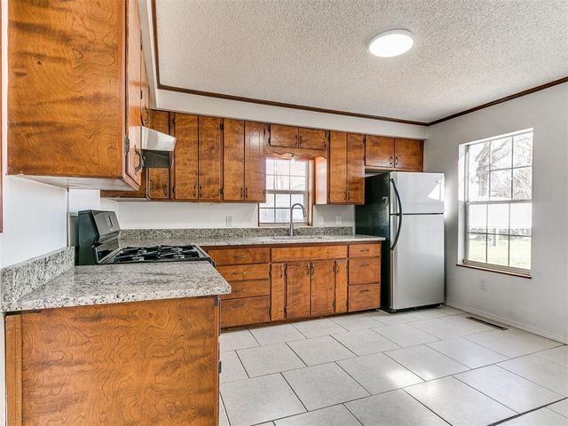 1408 N Douglas Boulevard, Midwest City, OK 73130