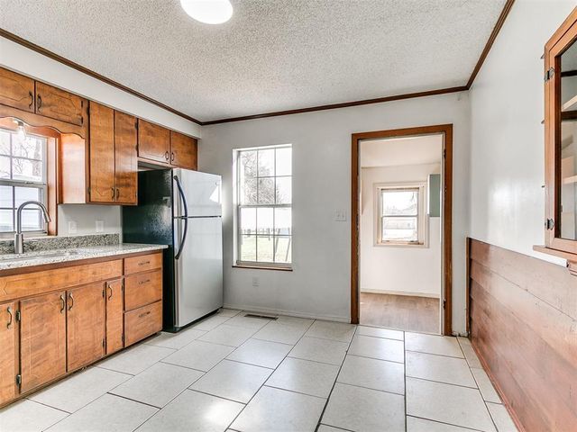 1408 N Douglas Boulevard, Midwest City, OK 73130