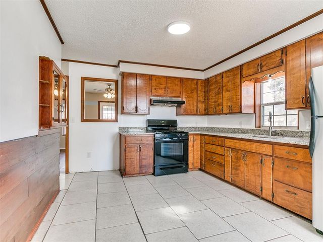 1408 N Douglas Boulevard, Midwest City, OK 73130