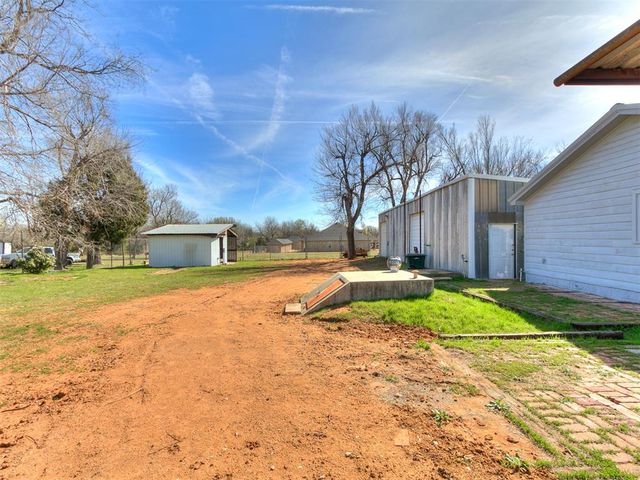 1408 N Douglas Boulevard, Midwest City, OK 73130