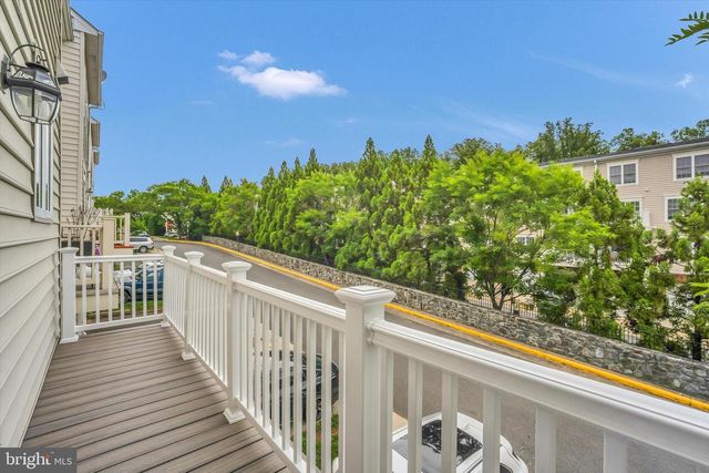 4579 DERRING LN, Fairfax, VA 22030