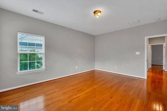 4579 DERRING LN, Fairfax, VA 22030