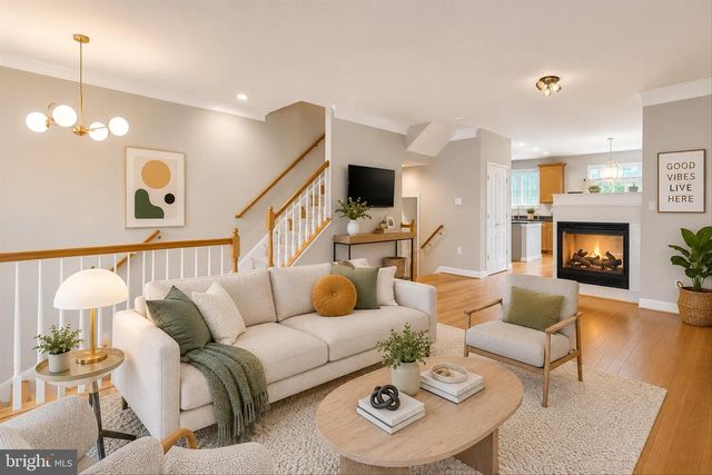 4579 DERRING LN, Fairfax, VA 22030