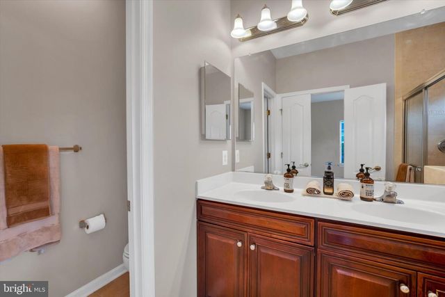 4579 DERRING LN, Fairfax, VA 22030