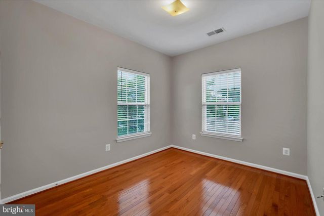 4579 DERRING LN, Fairfax, VA 22030