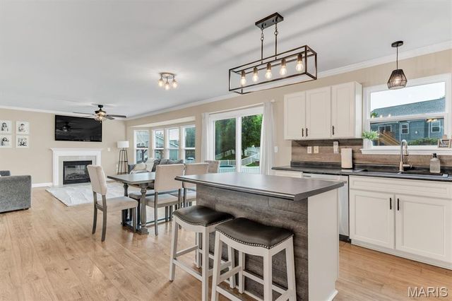 524 Great Oaks Meadow Drive, Wentzville, MO 63385