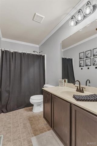 524 Great Oaks Meadow Drive, Wentzville, MO 63385