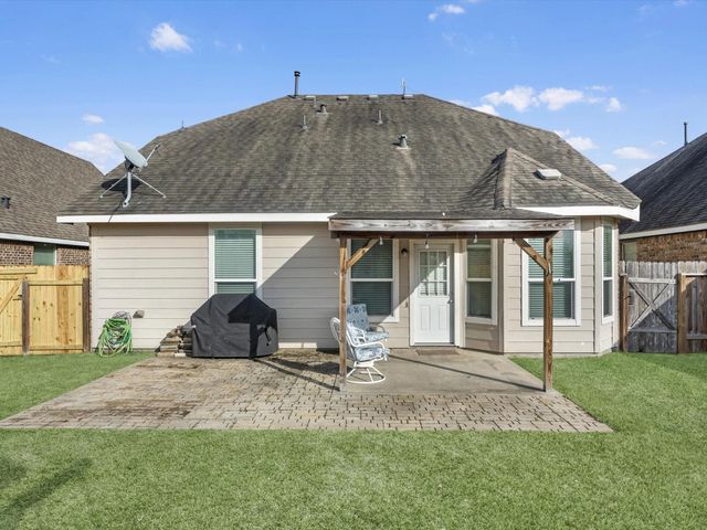 8335 Quiet Bay Drive, Baytown, TX 77523