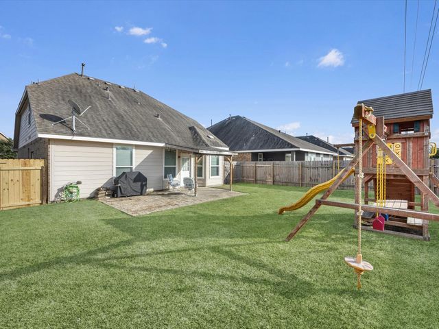 8335 Quiet Bay Drive, Baytown, TX 77523