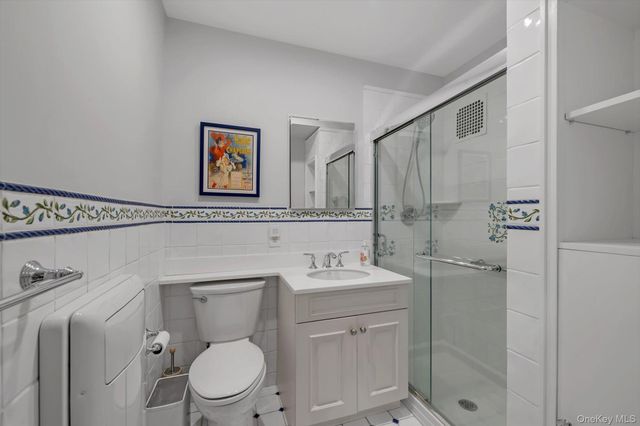 1390 Broadway 222, Hewlett, NY 11557