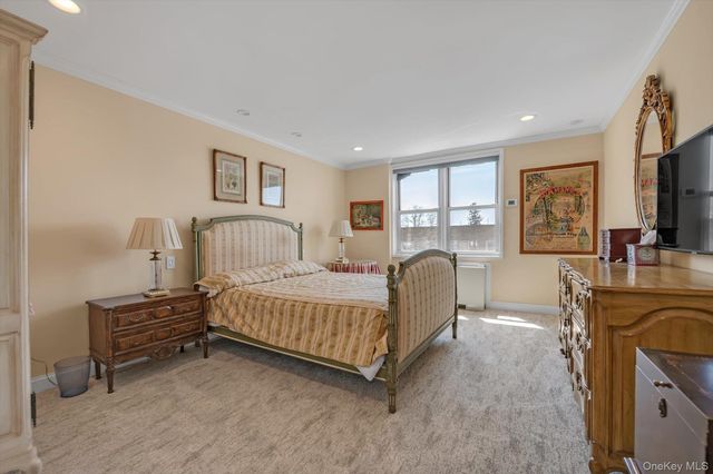 1390 Broadway 222, Hewlett, NY 11557