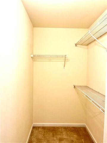 981 BROWNSTONE Lane 17, Marietta, GA 30008