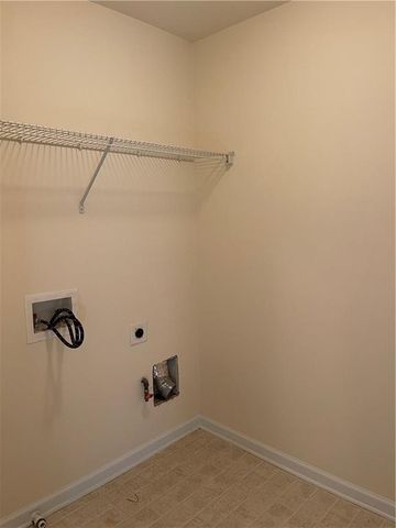 981 BROWNSTONE Lane 17, Marietta, GA 30008