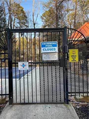 981 BROWNSTONE Lane 17, Marietta, GA 30008