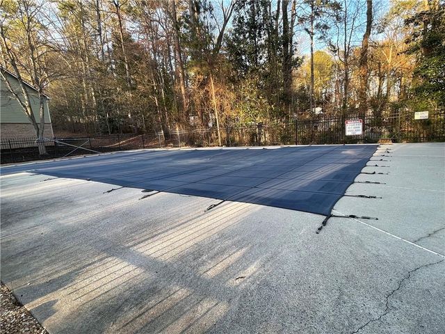 981 BROWNSTONE Lane 17, Marietta, GA 30008