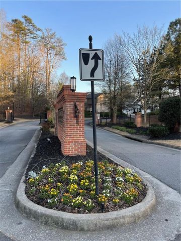 981 BROWNSTONE Lane 17, Marietta, GA 30008