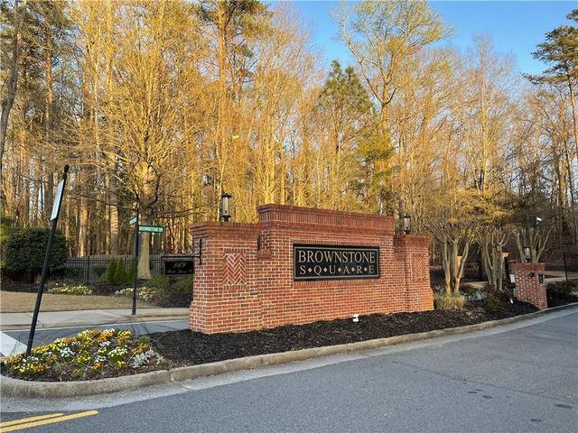 981 BROWNSTONE Lane 17, Marietta, GA 30008