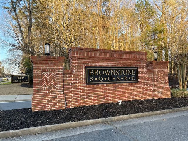 981 BROWNSTONE Lane 17, Marietta, GA 30008