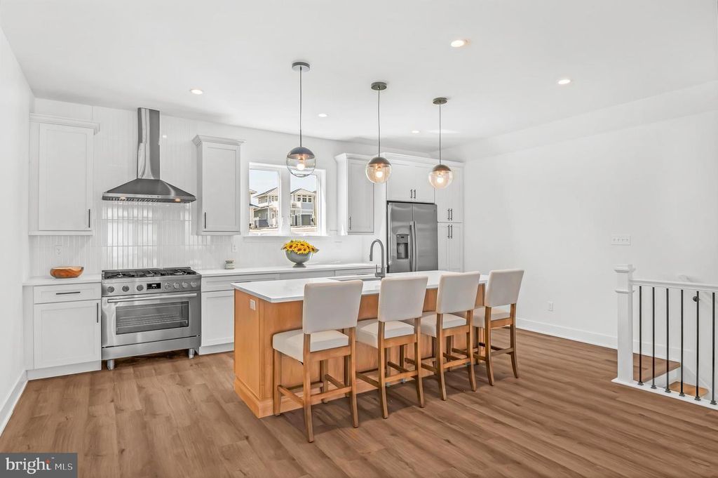 418-420 E FARRAGUT RD #E, Wildwood Crest, NJ 08260