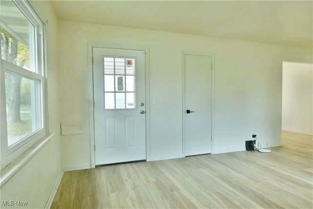 1524 Vernon Avenue NW, Warren, OH 44483