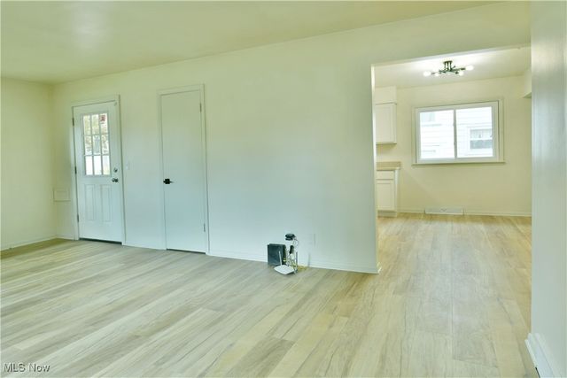 1524 Vernon Avenue NW, Warren, OH 44483