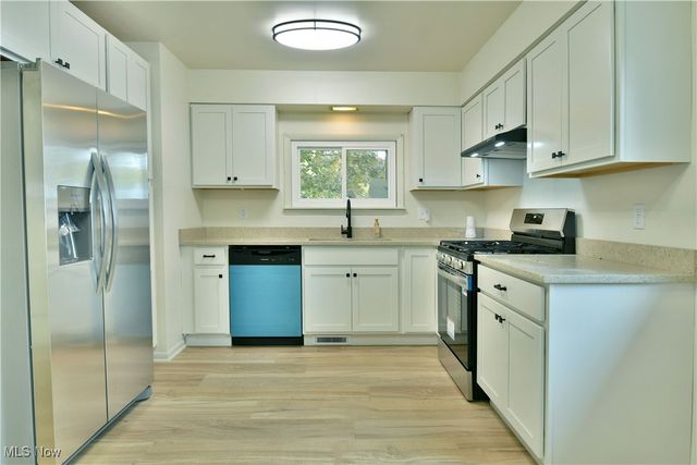 1524 Vernon Avenue NW, Warren, OH 44483