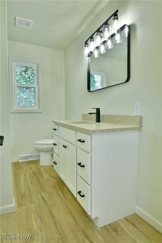 1524 Vernon Avenue NW, Warren, OH 44483