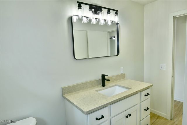 1524 Vernon Avenue NW, Warren, OH 44483