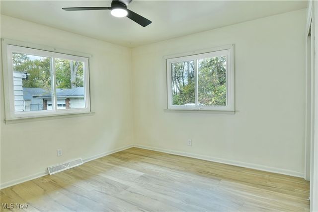 1524 Vernon Avenue NW, Warren, OH 44483