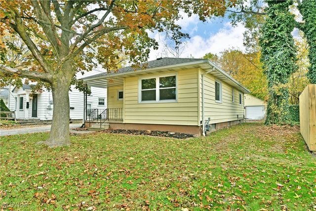 1524 Vernon Avenue NW, Warren, OH 44483